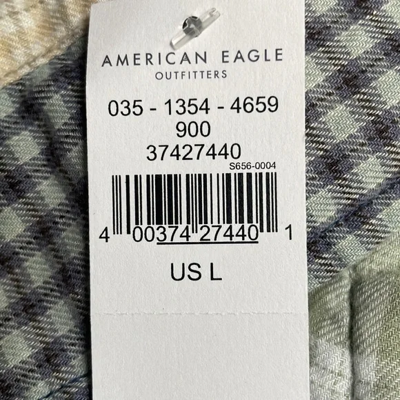 NWT American Eagle Button up - Picture 4 of 4